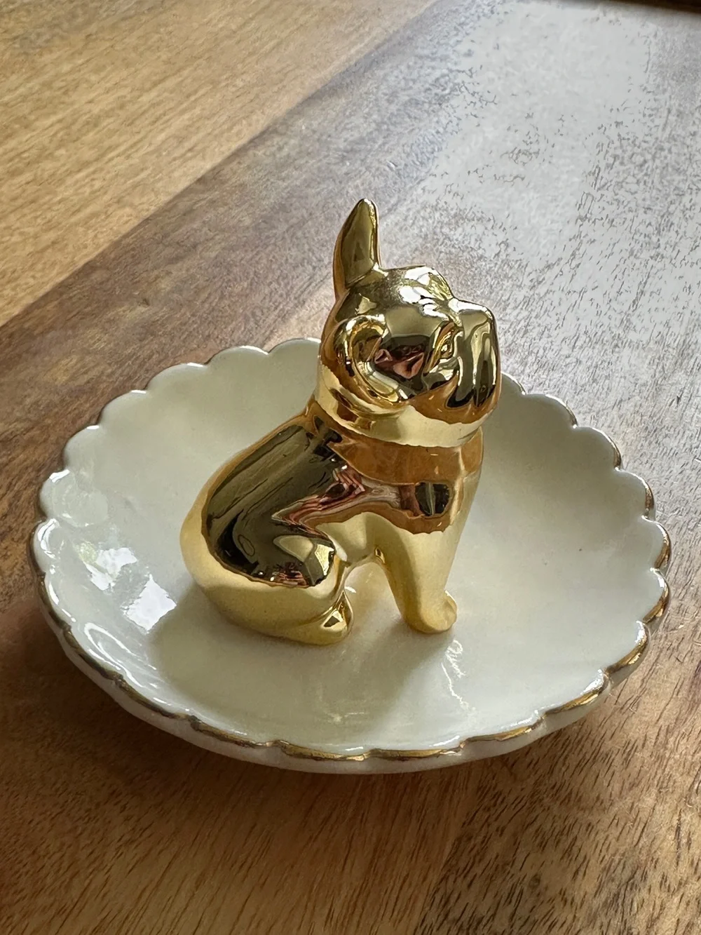 N/A charming gold